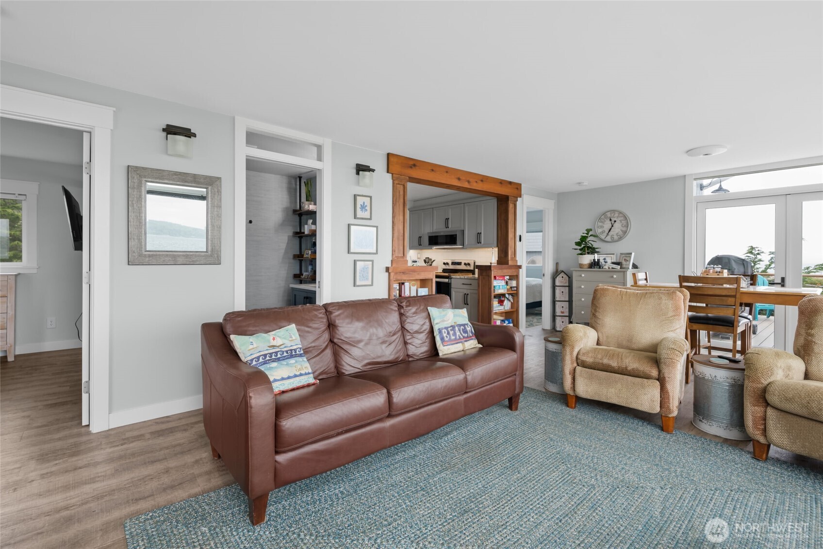 1818 E Lola Beach Lane , Oak Harbor, WA 98277-8628