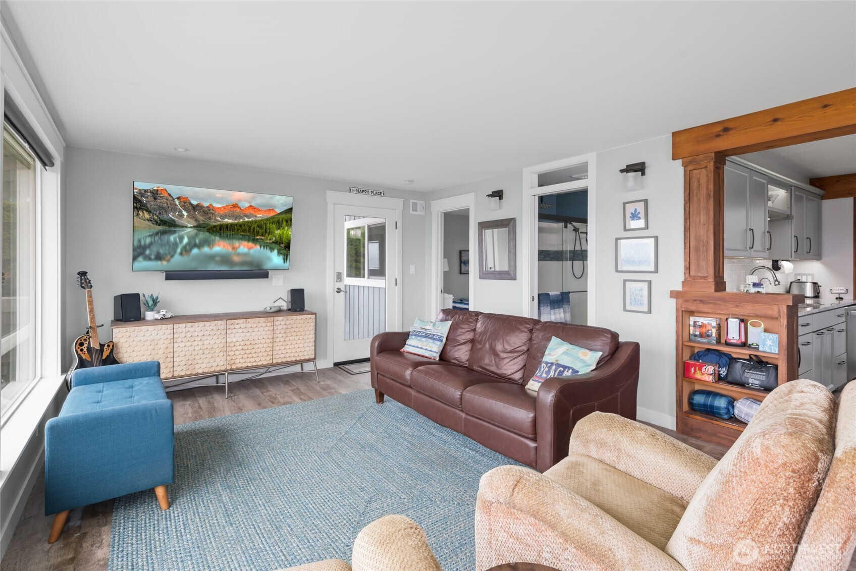 1818 E Lola Beach Lane , Oak Harbor, WA 98277-8628