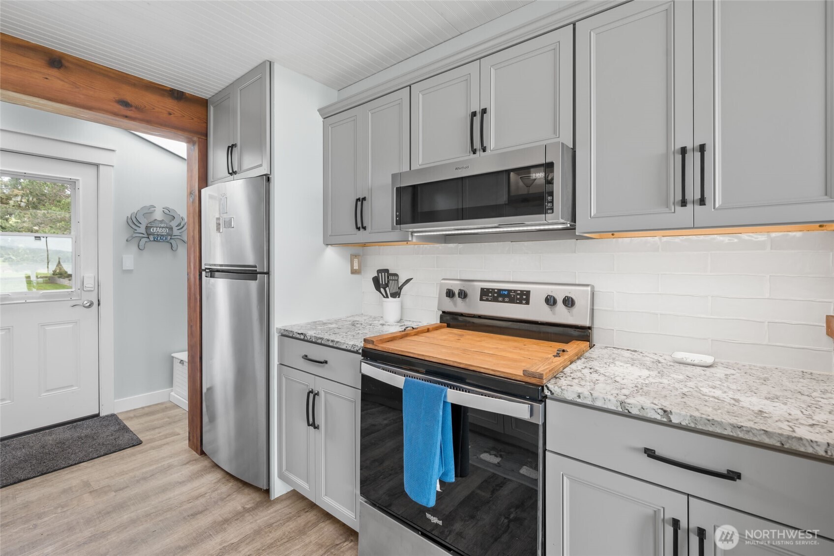 1818 E Lola Beach Lane , Oak Harbor, WA 98277-8628