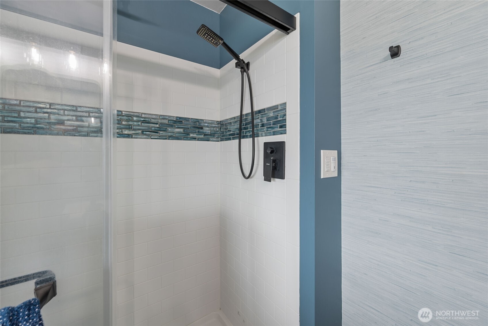 1818 E Lola Beach Lane , Oak Harbor, WA 98277-8628