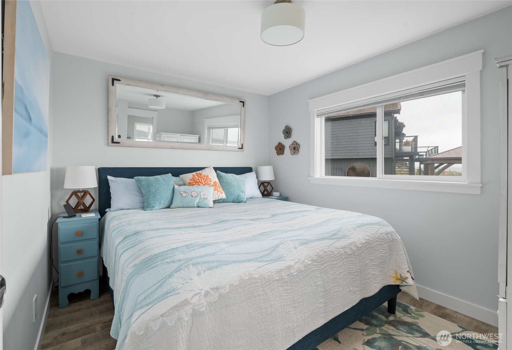 1818 E Lola Beach Lane , Oak Harbor, WA 98277-8628