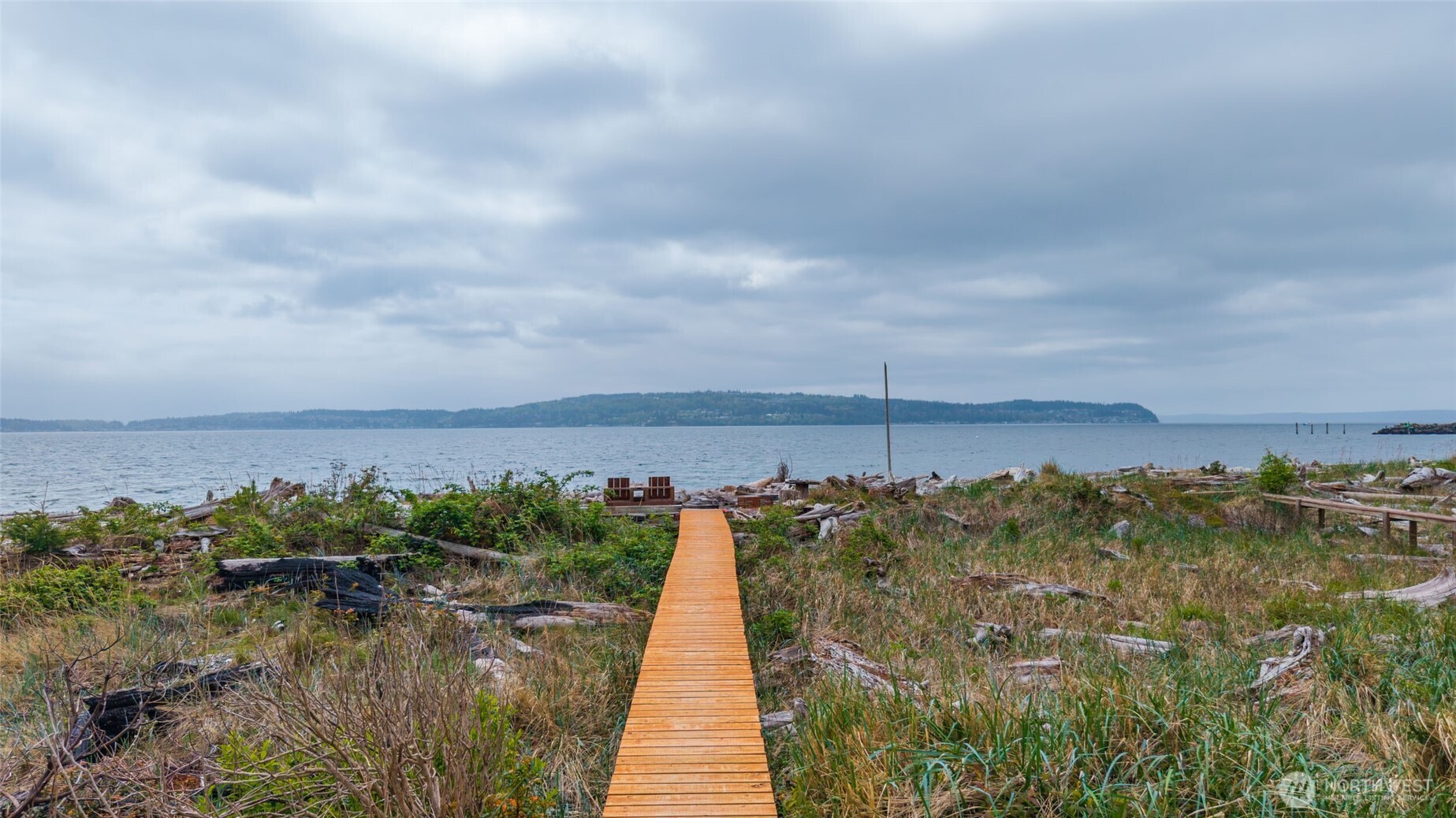 1818 E Lola Beach Lane , Oak Harbor, WA 98277-8628