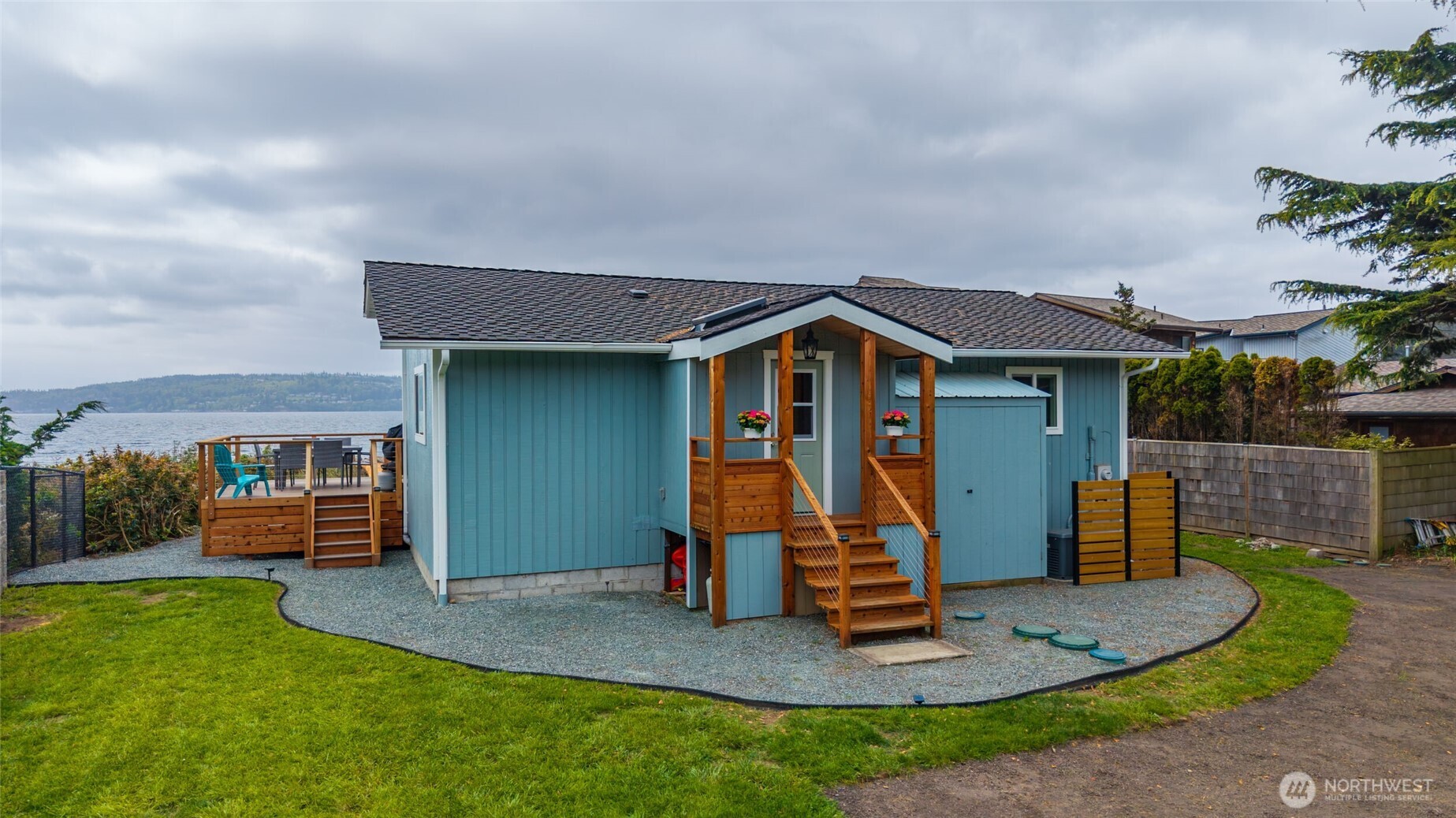 1818 E Lola Beach Lane , Oak Harbor, WA 98277-8628