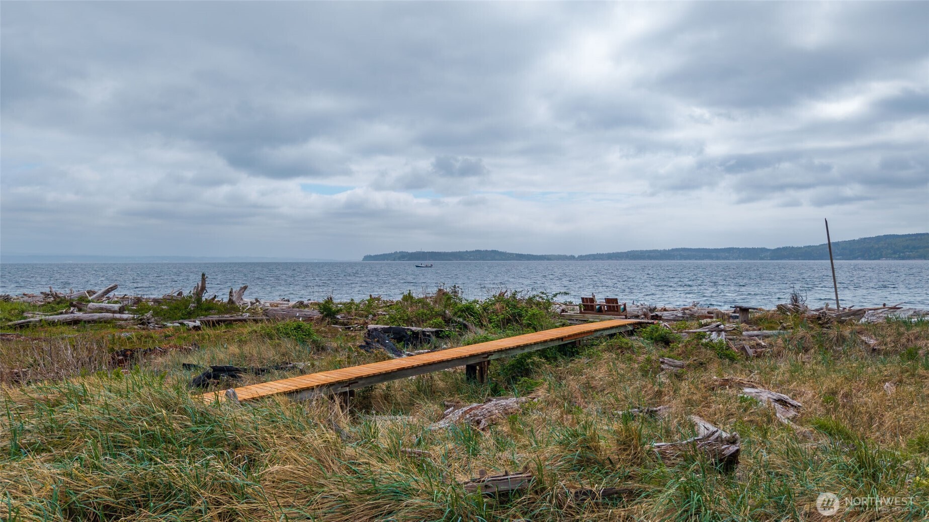 1818 E Lola Beach Lane , Oak Harbor, WA 98277-8628