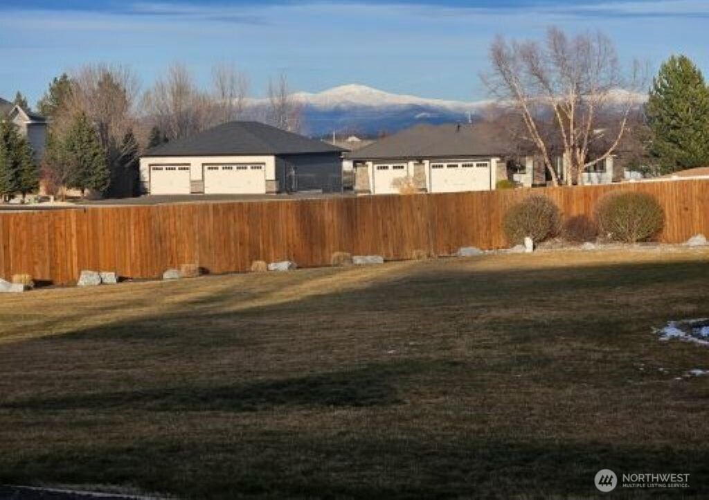 10018 N Moss Lane , Spokane, WA 99208