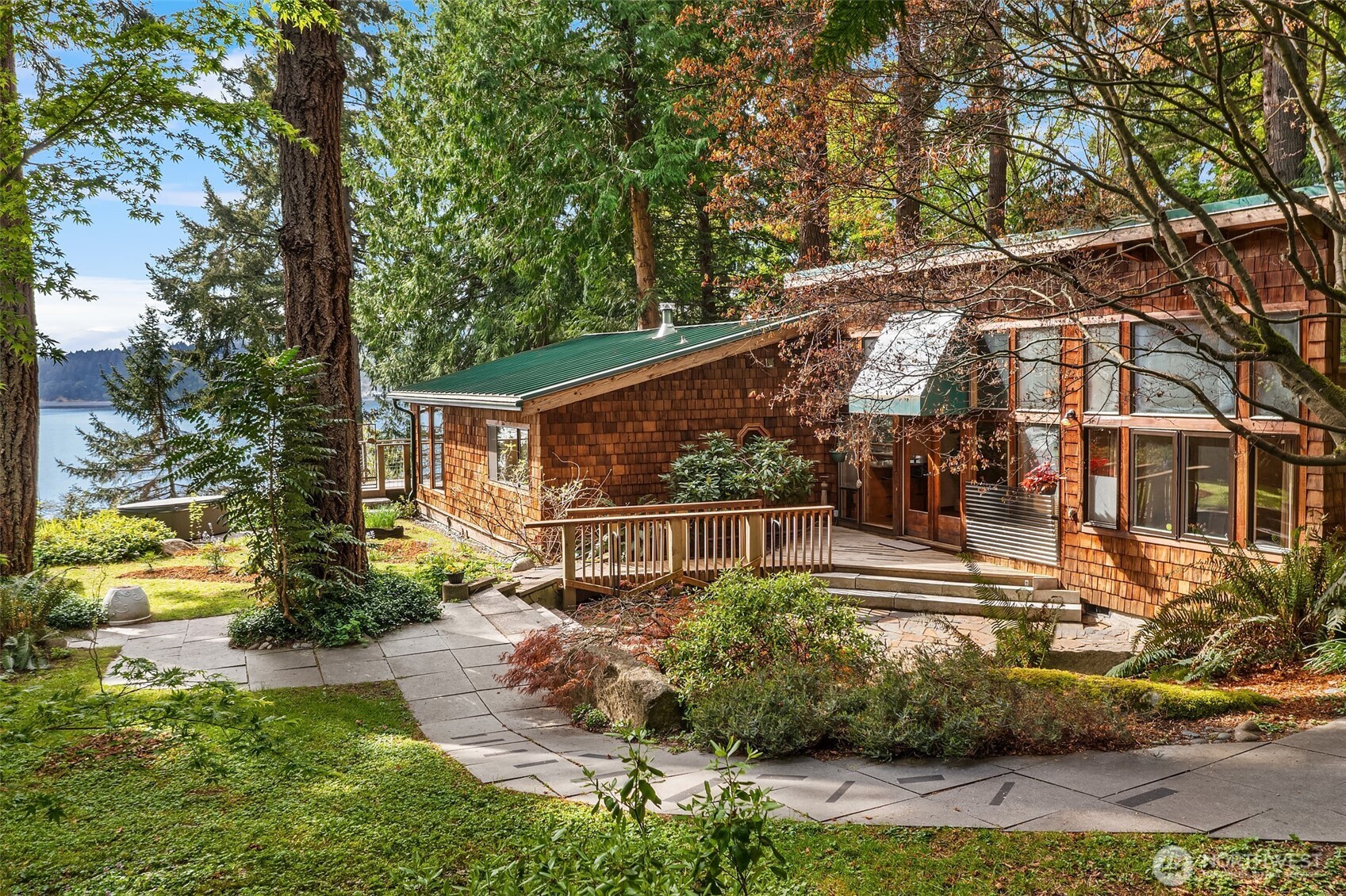 19923 Robinwood Road SW, Vashon, WA 98070