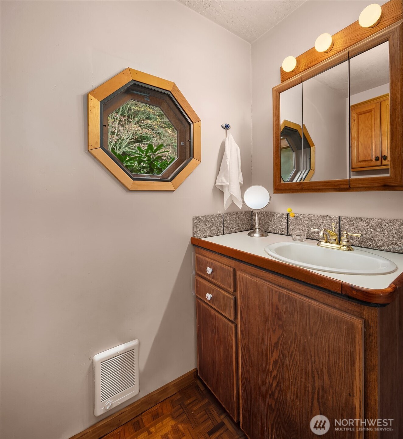 19923 Robinwood Road SW, Vashon, WA 98070