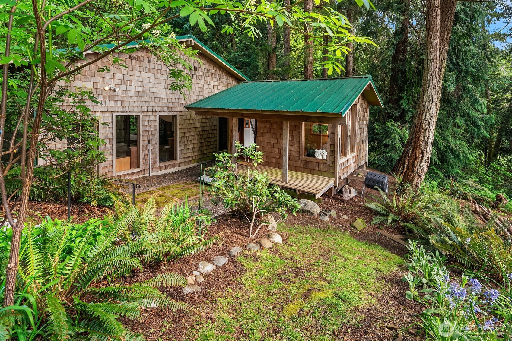 19923 Robinwood Road SW, Vashon, WA 98070