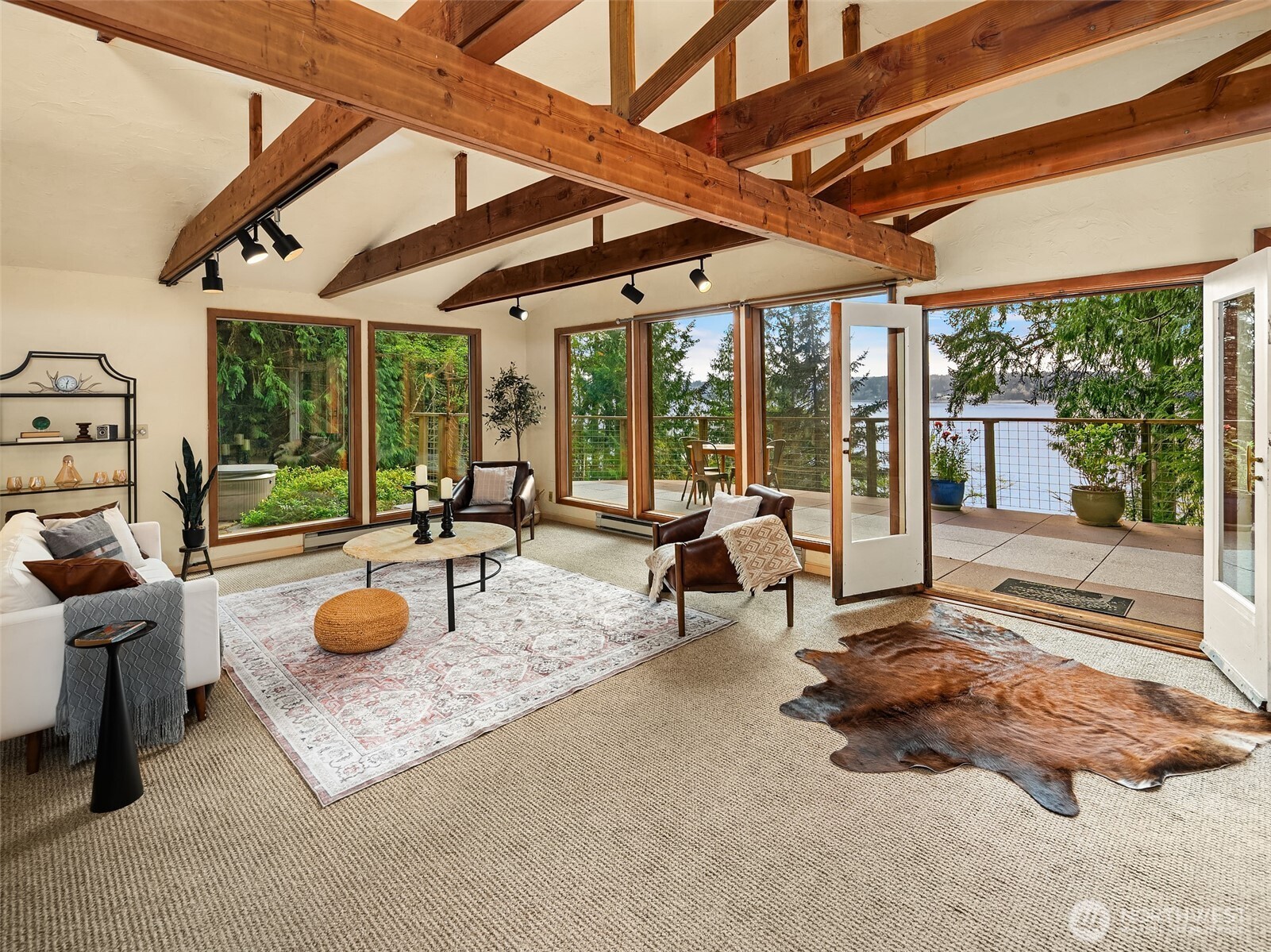 19923 Robinwood Road SW, Vashon, WA 98070