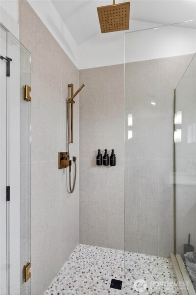 8647 B 18th Avenue SW, Seattle, WA 98106 - Photo 12