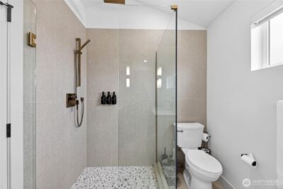 8647 B 18th Avenue SW, Seattle, WA 98106 - Photo 13