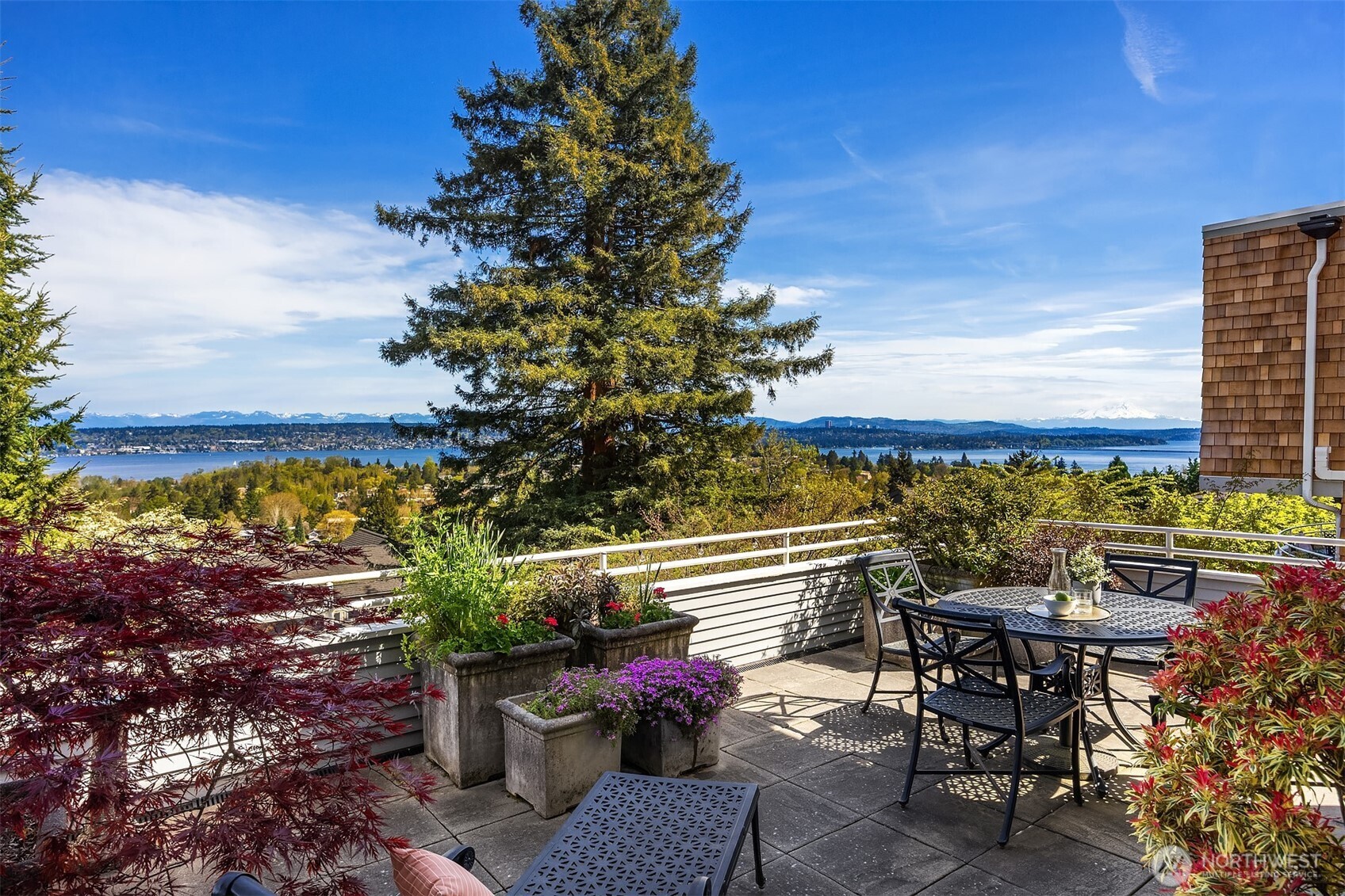 6542 50th Avenue NE, Seattle, WA 98115
