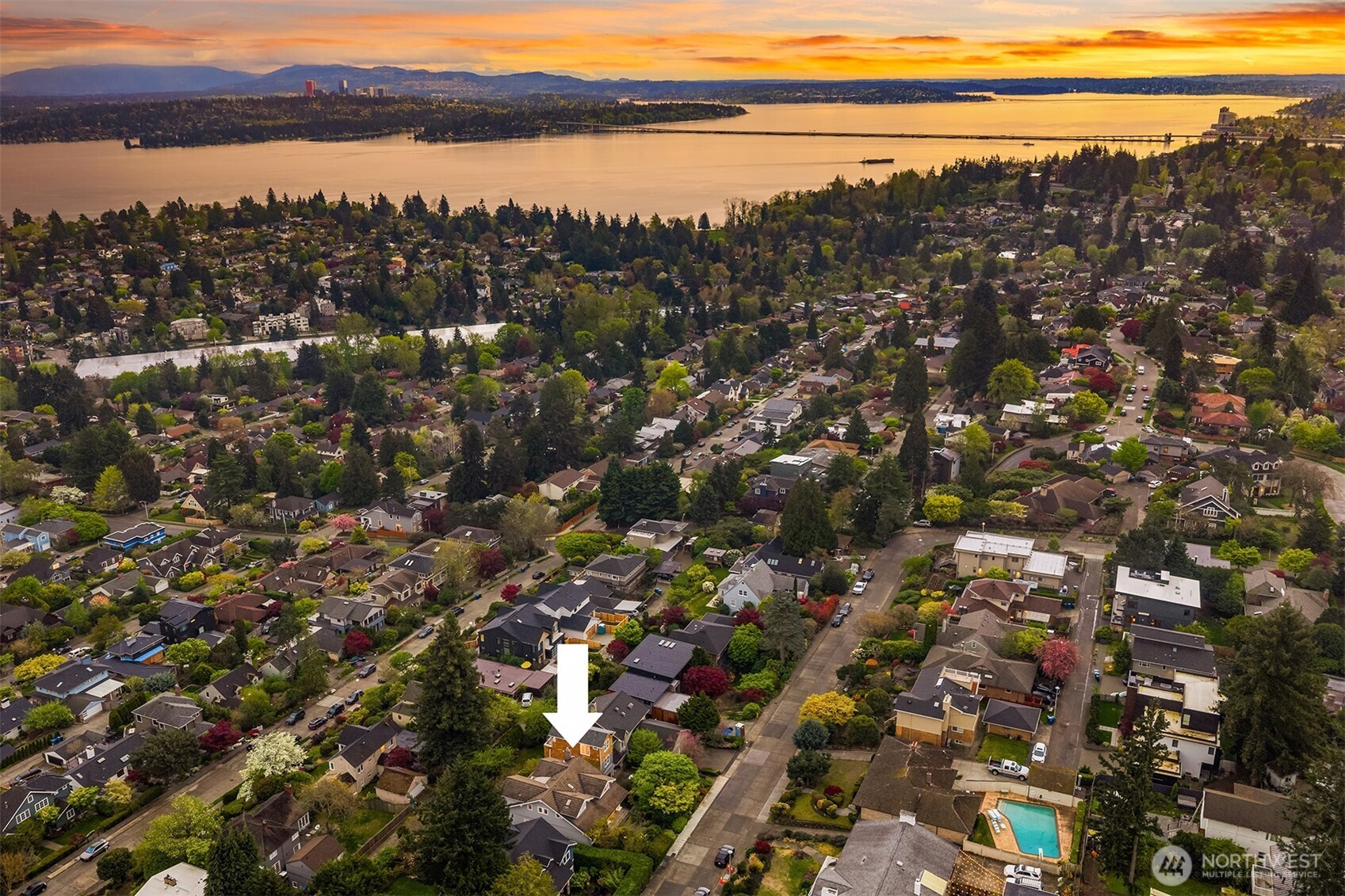 6542 50th Avenue NE, Seattle, WA 98115