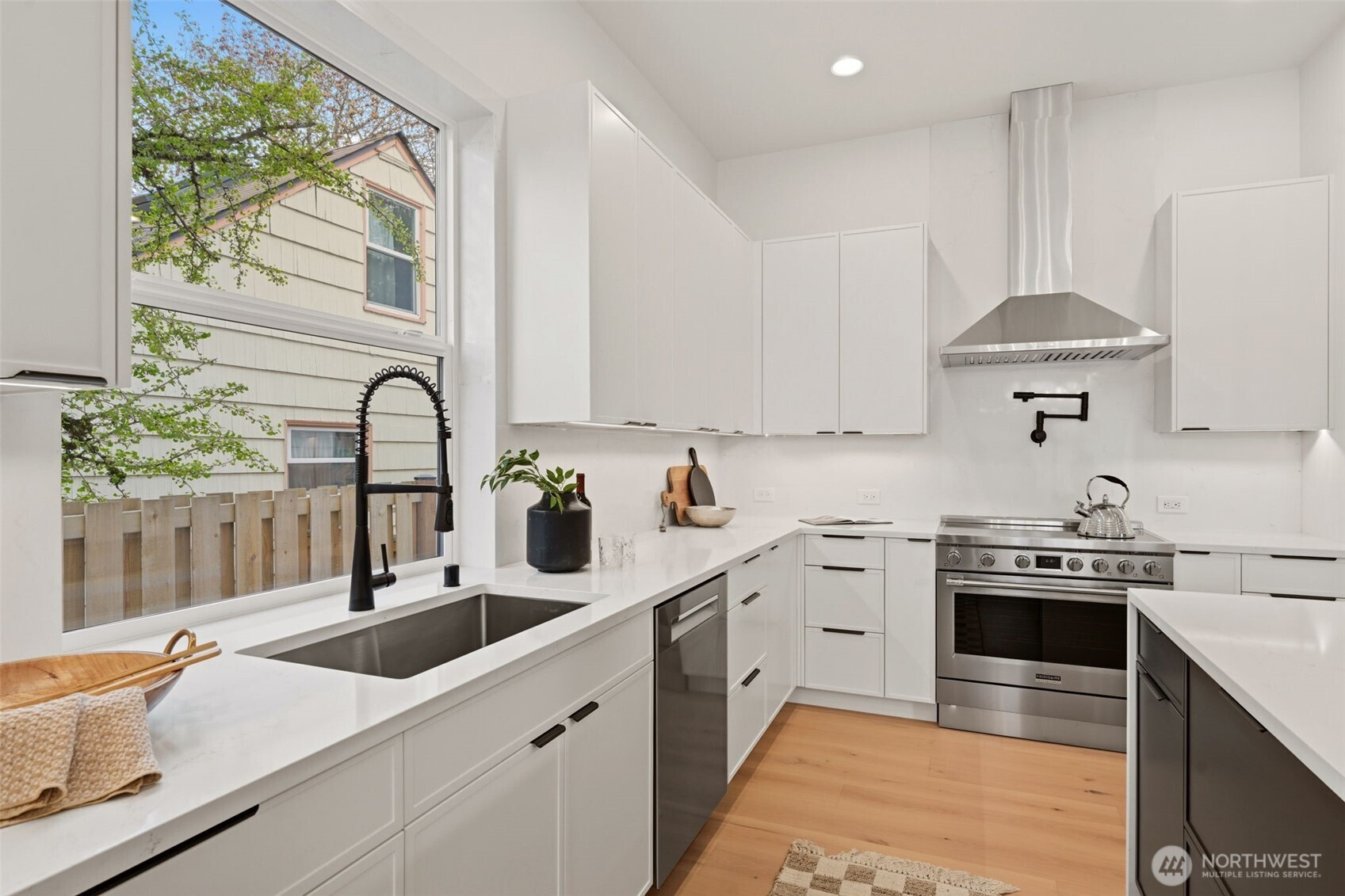 5205 N 42nd Street , Tacoma, WA 98407