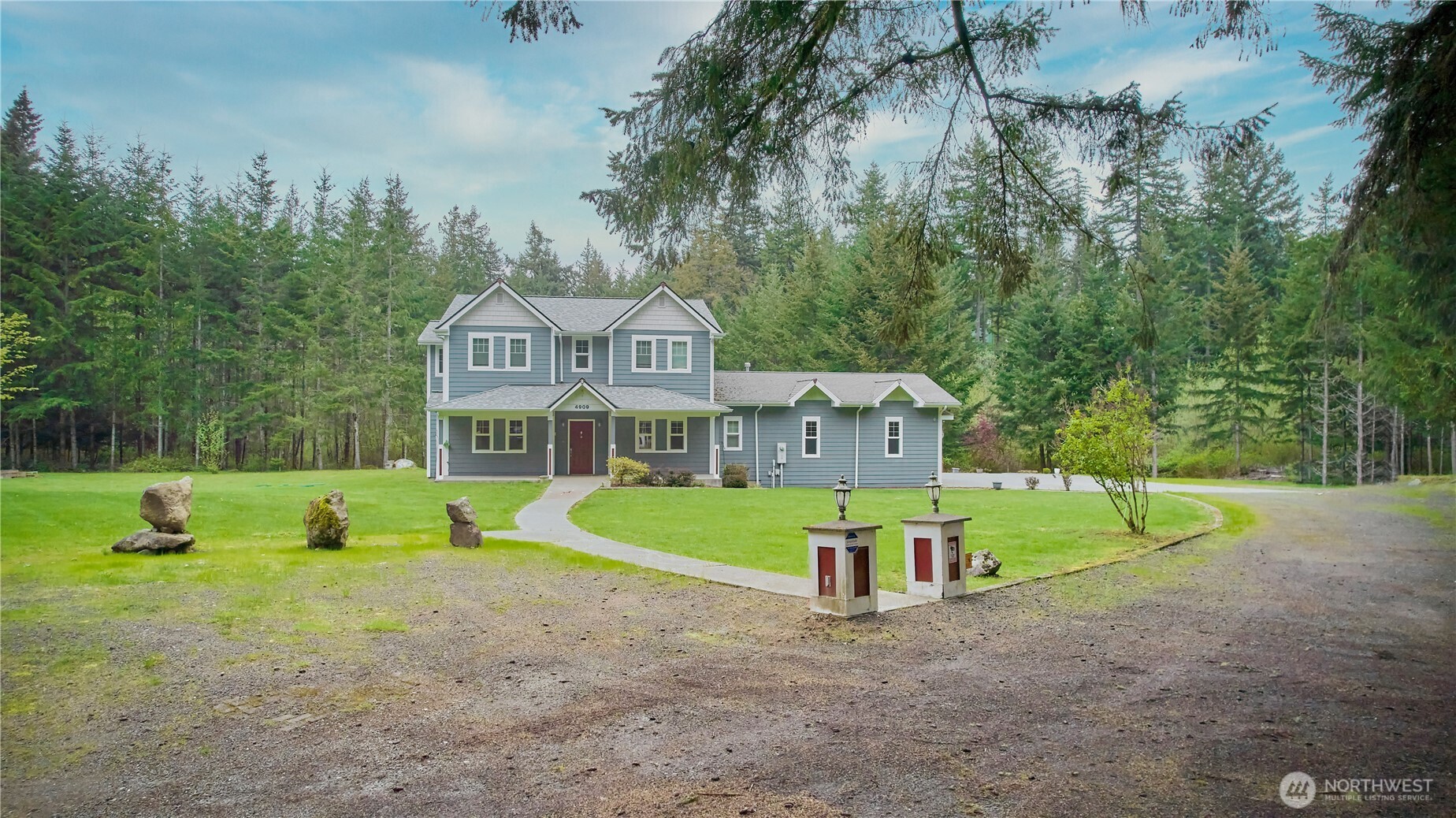 4909 SW Old Clifton Road , Port Orchard, WA 98367