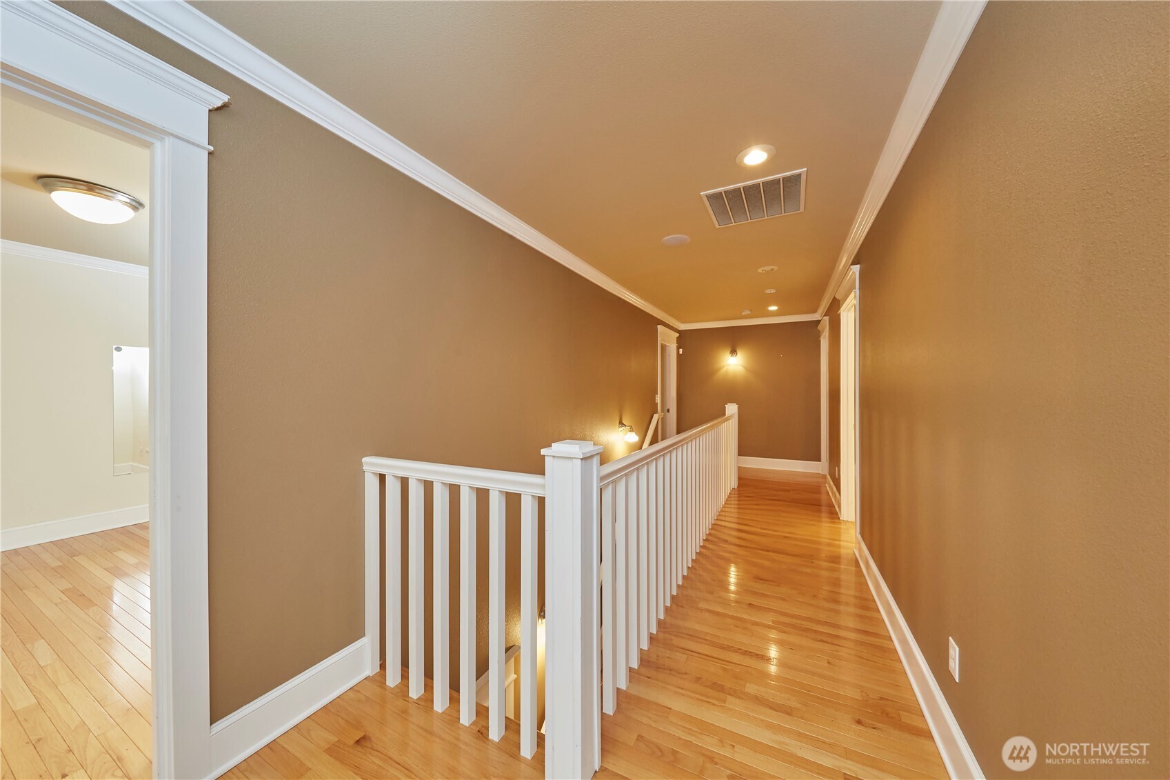 4909 SW Old Clifton Road , Port Orchard, WA 98367