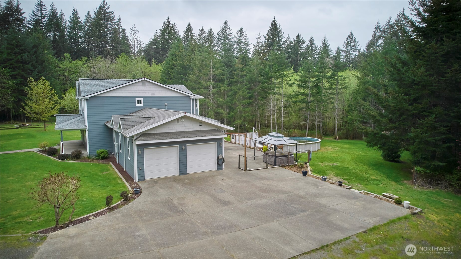 4909 SW Old Clifton Road , Port Orchard, WA 98367