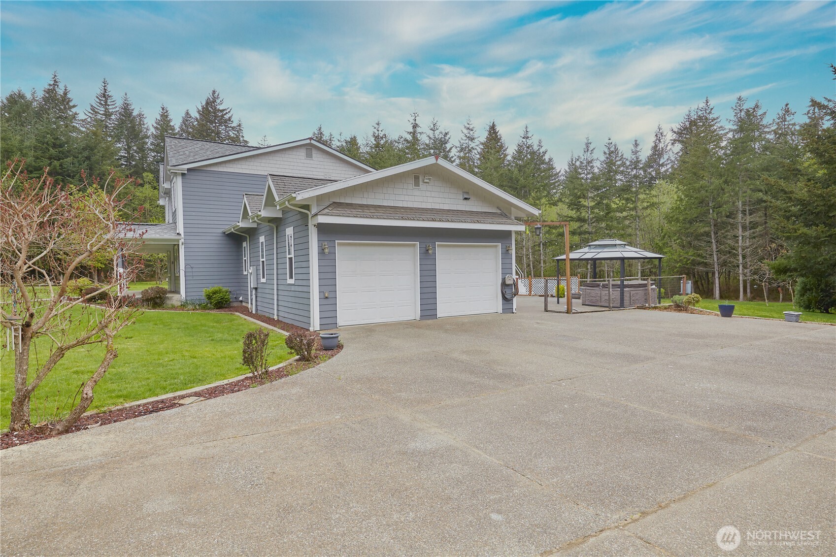 4909 SW Old Clifton Road , Port Orchard, WA 98367