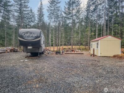 81 N Kings Way S, Hoodsport, WA 98548 - Photo 4