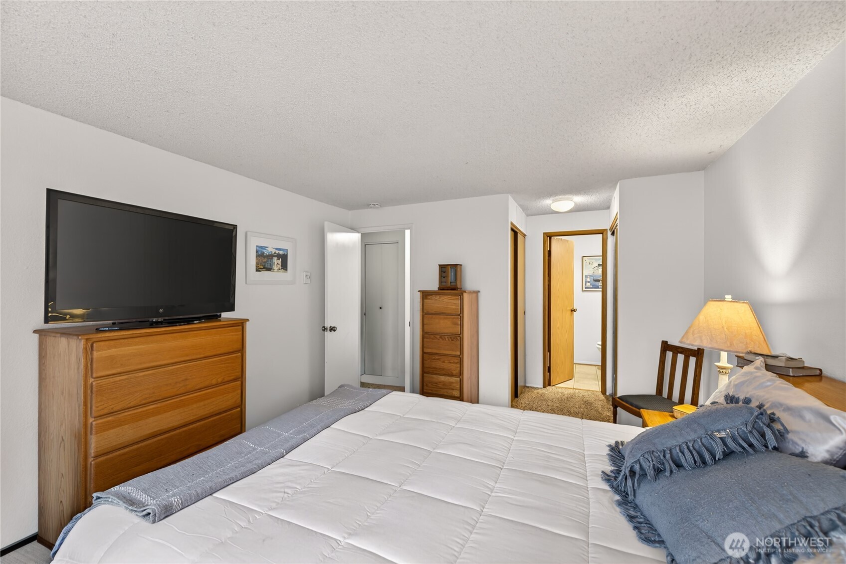 75 NW Columbia #B101, Oak Harbor, WA 98277