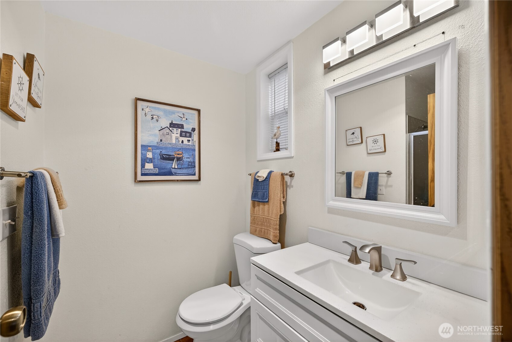 75 NW Columbia #B101, Oak Harbor, WA 98277