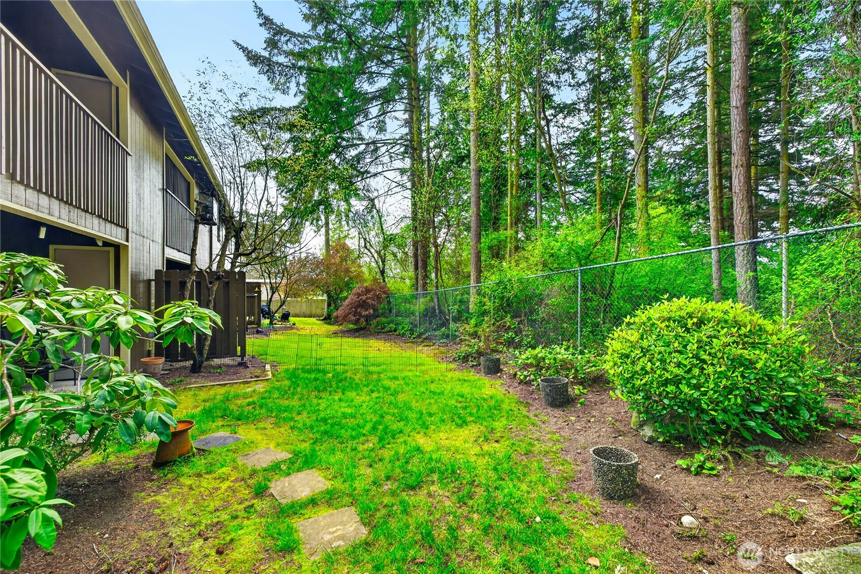 75 NW Columbia #B101, Oak Harbor, WA 98277