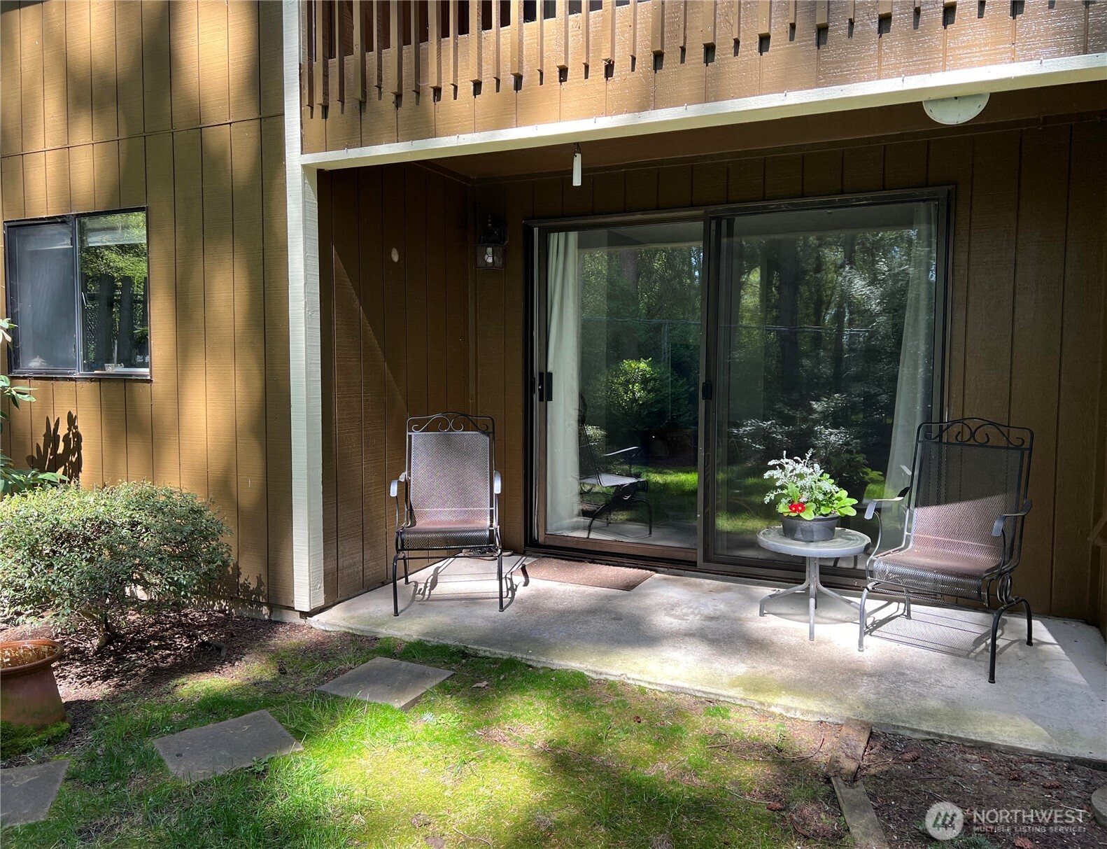 75 NW Columbia #B101, Oak Harbor, WA 98277