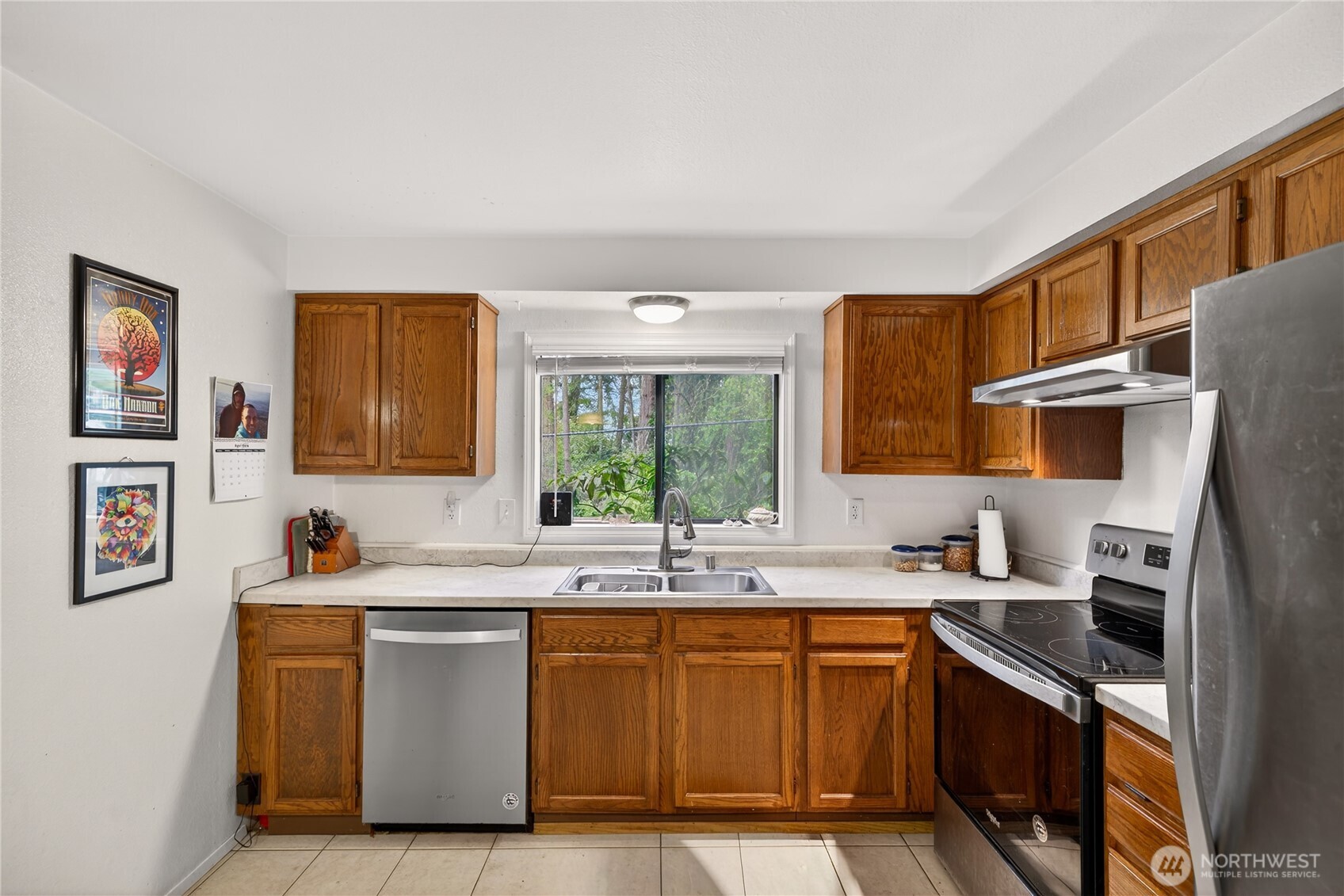 75 NW Columbia #B101, Oak Harbor, WA 98277