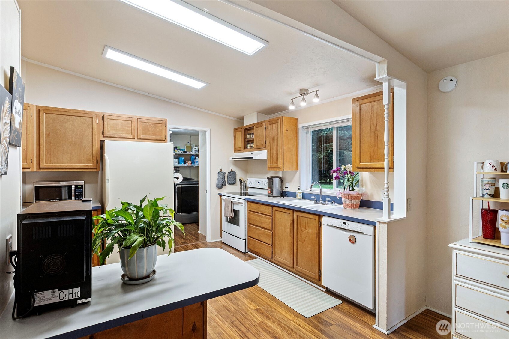 10407 206th Avenue NE, Redmond, WA 98053
