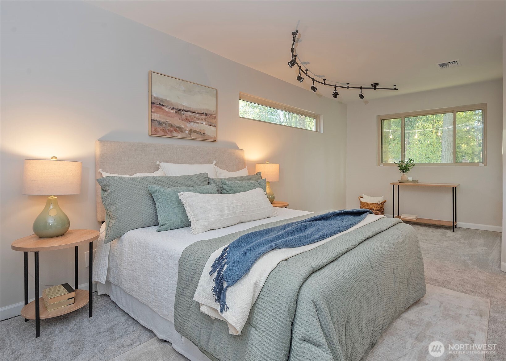 18631 E Spring Lake Drive SE, Renton, WA 98058