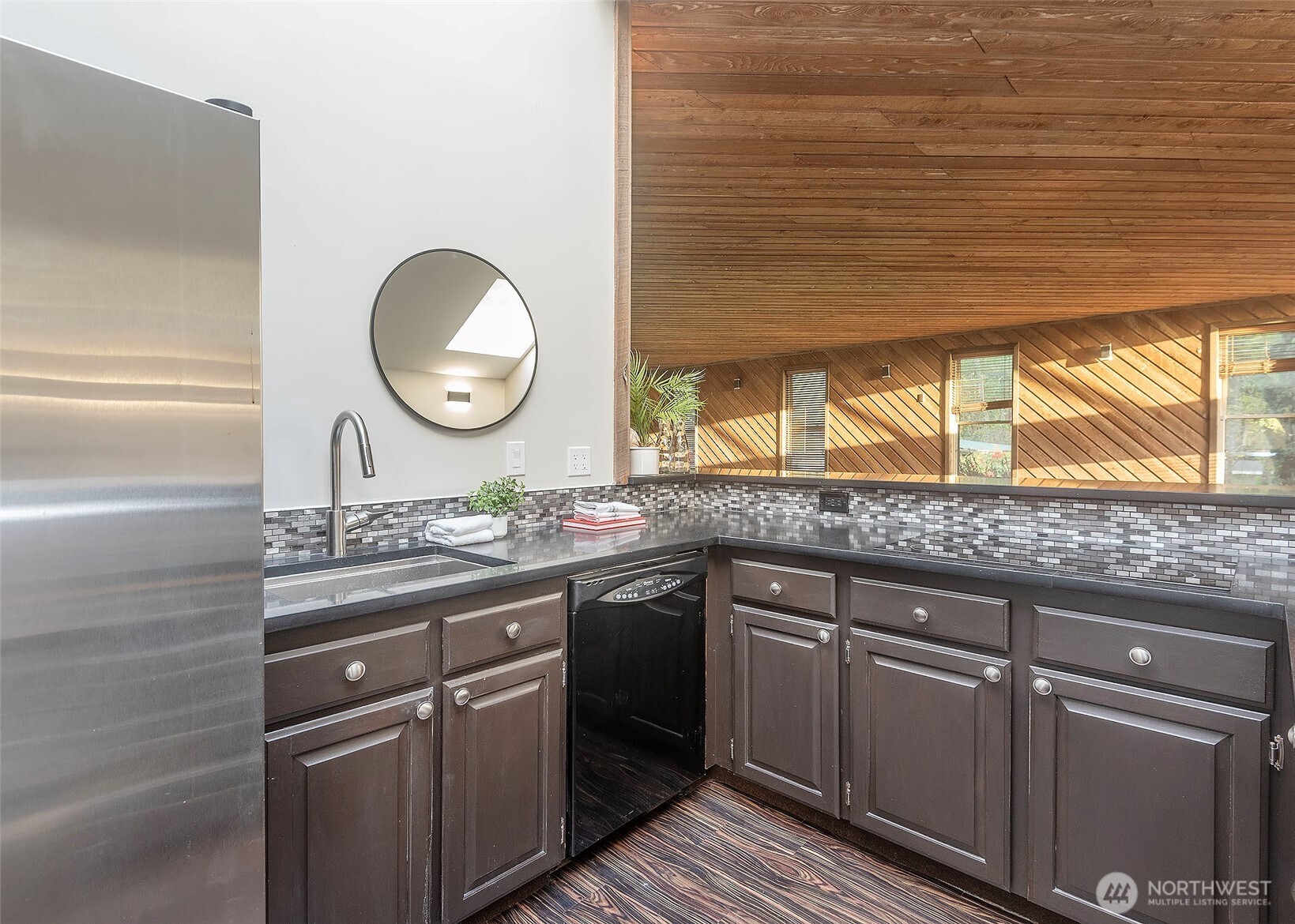 18631 E Spring Lake Drive SE, Renton, WA 98058