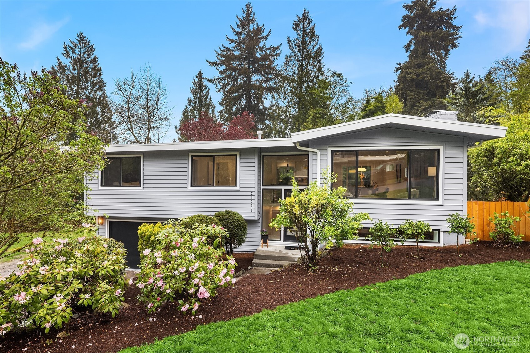 21237 38th Place W, Brier, WA 98036-6810