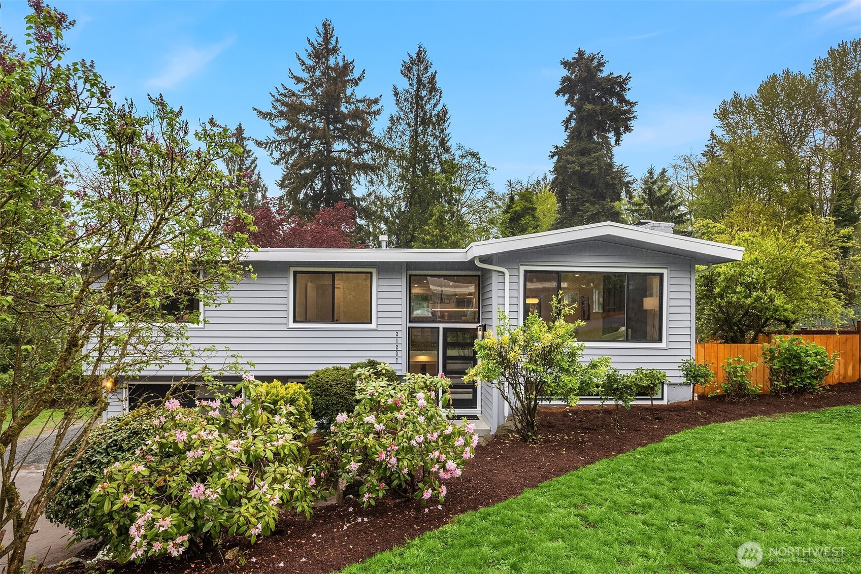 21237 38th Place W, Brier, WA 98036-6810
