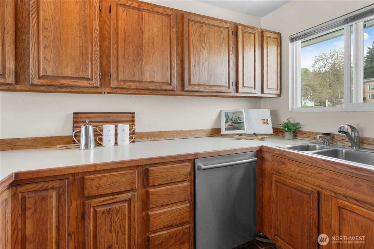 414 Lakeside Avenue S #13, Seattle, WA 98144