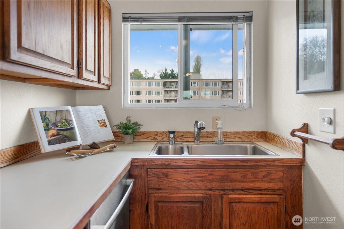 414 Lakeside Avenue S #13, Seattle, WA 98144