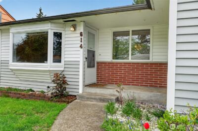 614 Violet Meadow Street S, Tacoma, WA 98444 - Photo 2
