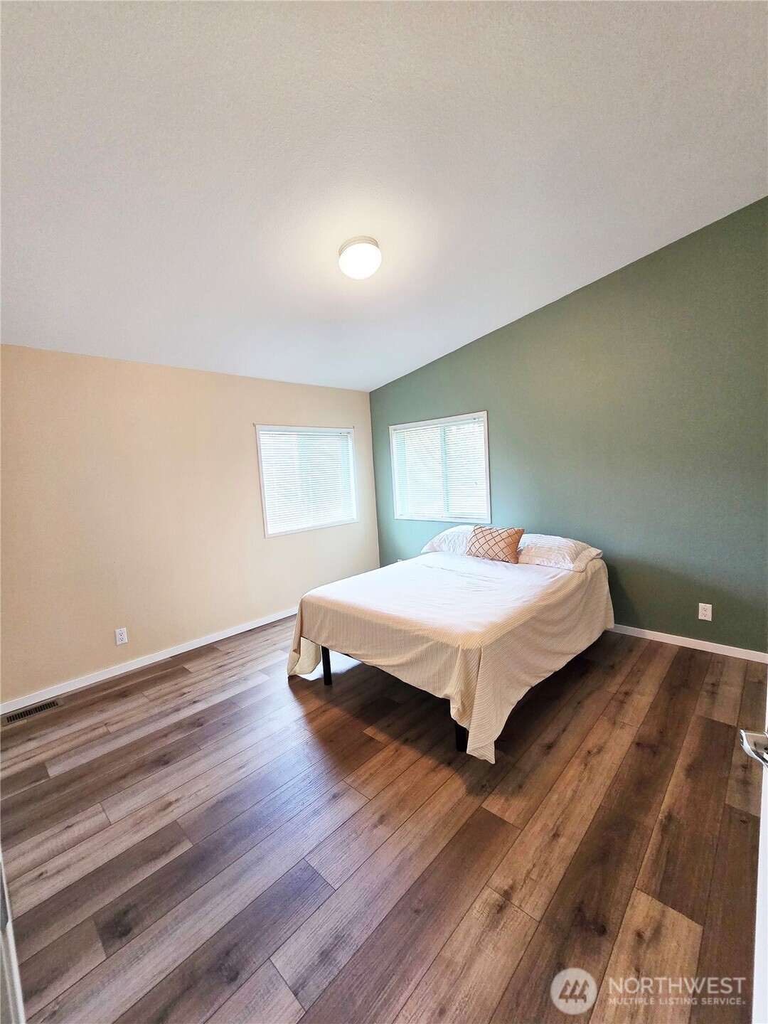 269 E Laurel , Bellingham, WA 98226-9773