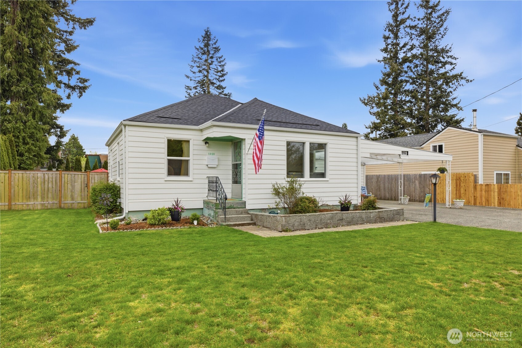 1916 Wilson Avenue , Enumclaw, WA 98022