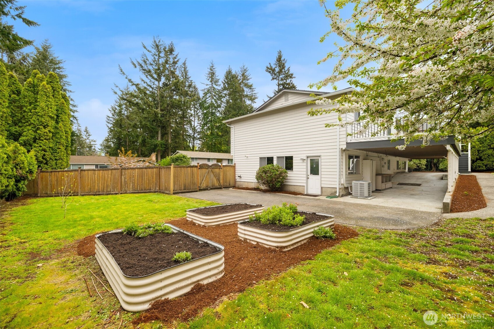 7424 NE 120th Street , Kirkland, WA 98034
