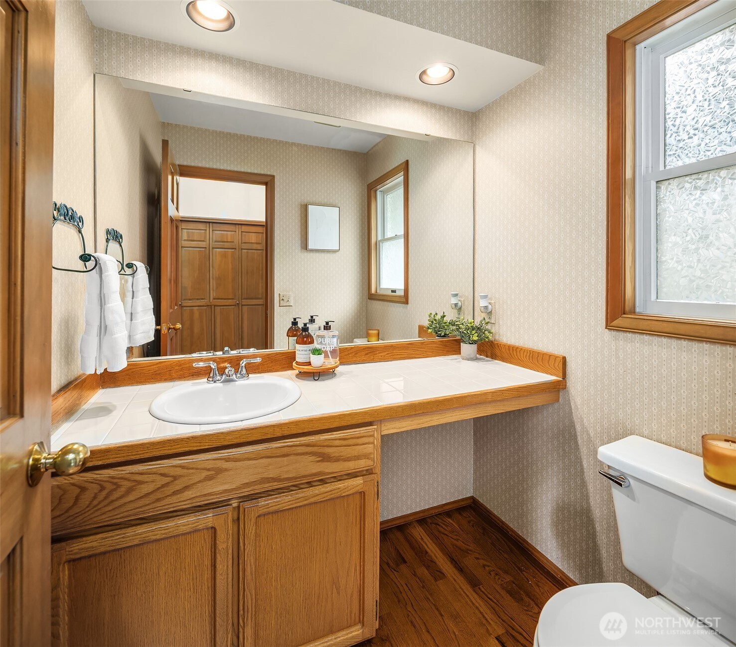 1201 6th Place S, Edmonds, WA 98020
