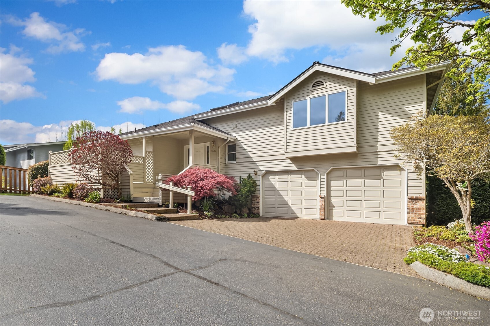 1201 6th Place S, Edmonds, WA 98020