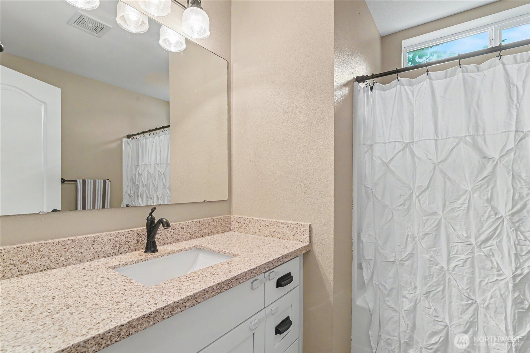 8011 Countrywood Drive SE, Olympia, WA 98501