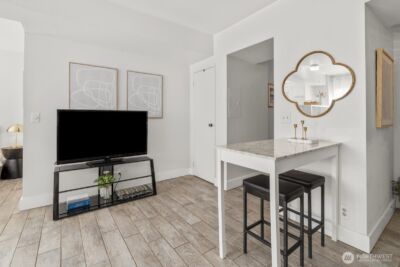 1017 Minor Avenue #206, Seattle, WA 98104-1304 - Photo 11