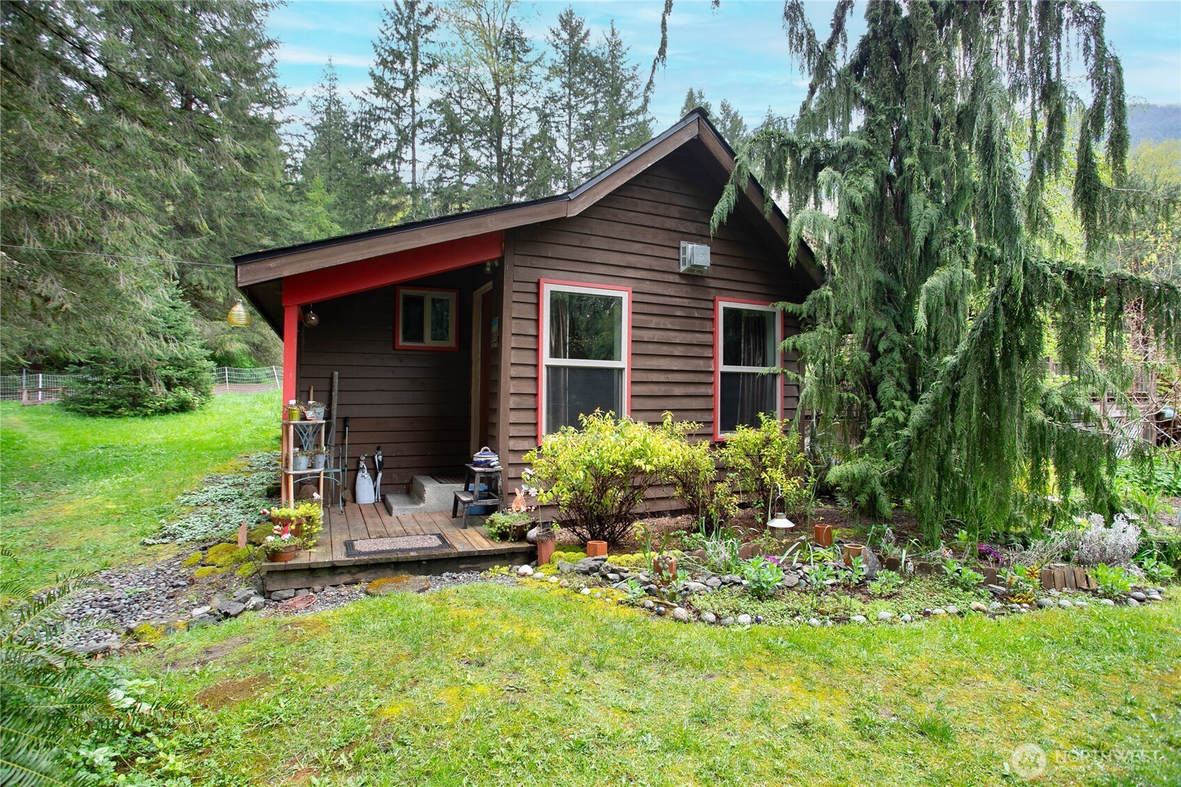 50271 State Route 20 , Concrete, WA 98237