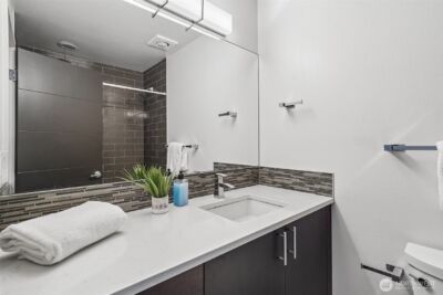 8297 5th Avenue NE, Seattle, WA 98115-4116 - Photo 17