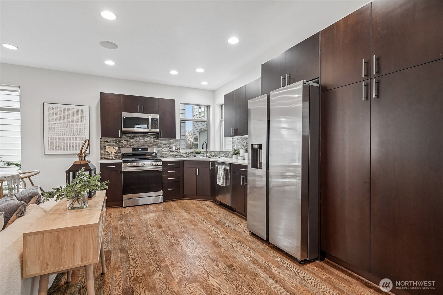 8297 5th Avenue NE, Seattle, WA 98115-4116
