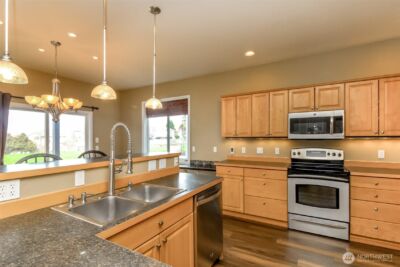 17806 106th Street E, Bonney Lake, WA 98391 - Photo 11