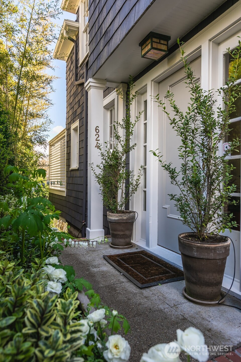 624 35th Avenue , Seattle, WA 98122