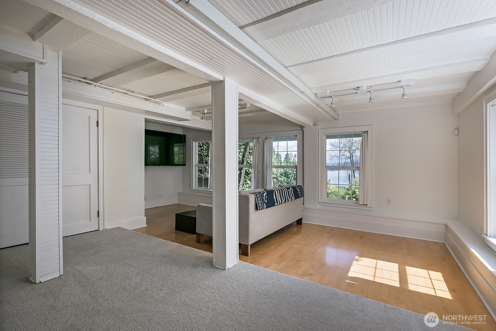 624 35th Avenue , Seattle, WA 98122