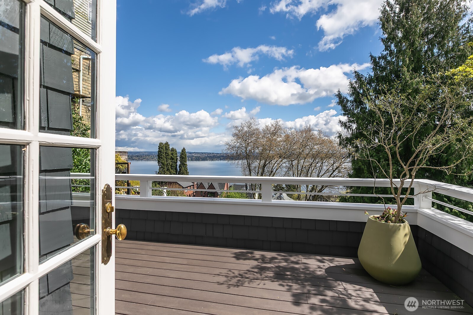 624 35th Avenue , Seattle, WA 98122